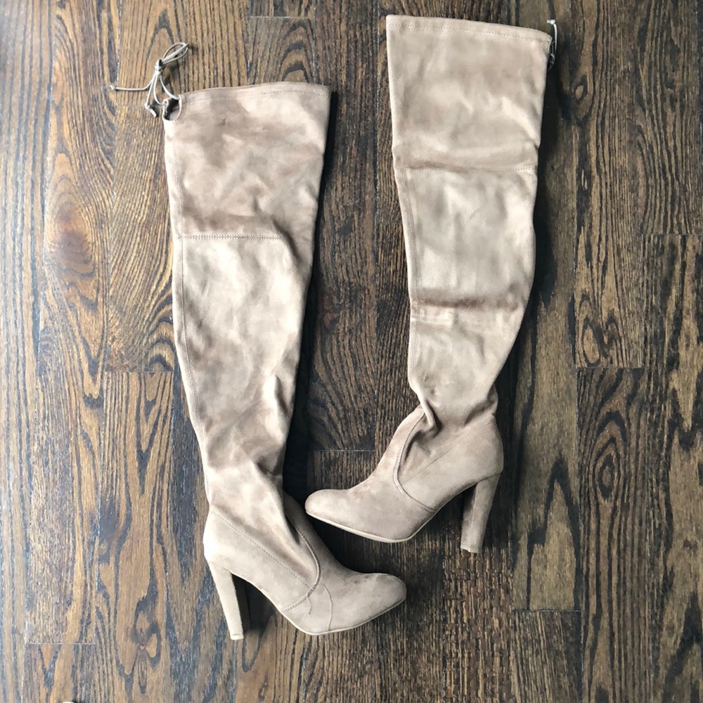 NWT light brown suede boots